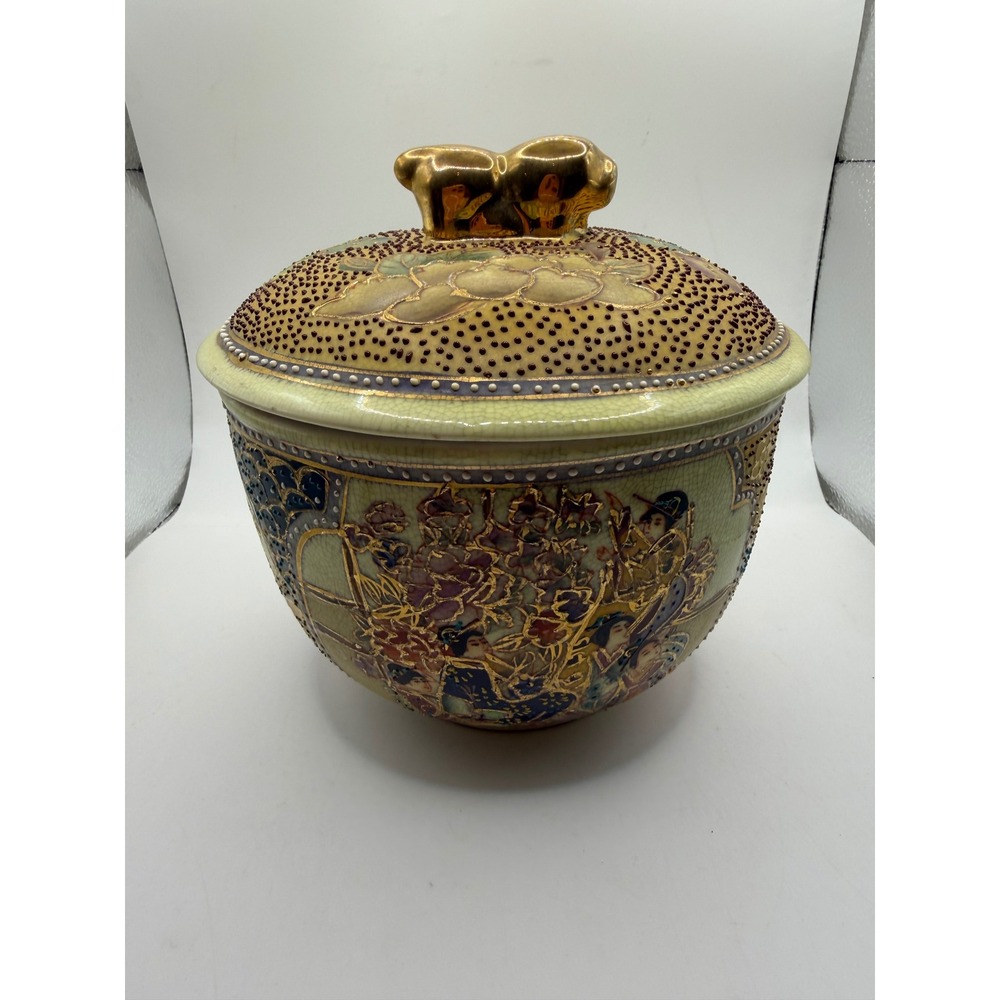 Royal Satsuma Hand Painted Porcelain Lidded Jar Moriage‎ Gold Geisha 6 inch